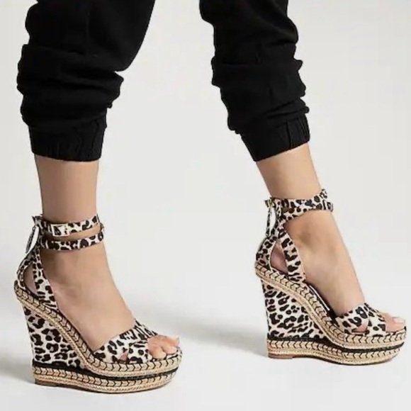 Jennifer Lopez JLo Leopard Print Tan Black Wedge Sandals Ankle Strap Size 7.5 - Picture 16 of 16